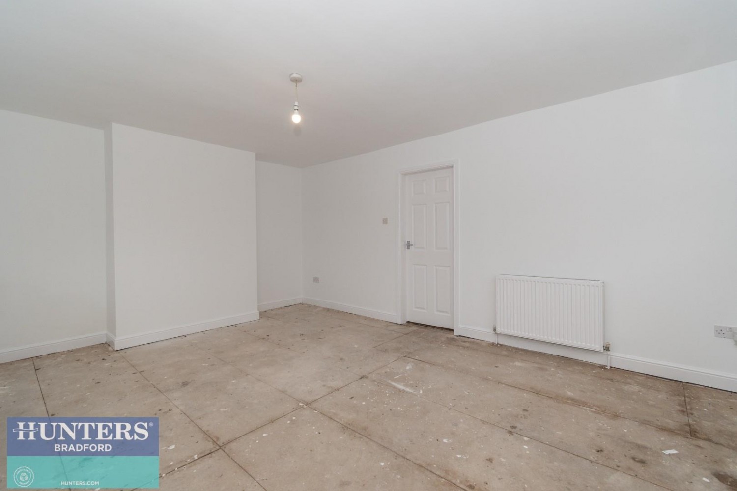 (SR) - HOUSE - Huddersfield Road Wyke, Bradford, West Yorkshire, BD12 8NB