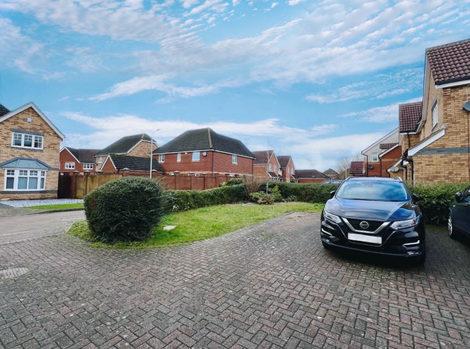 Emperor Way, Kingsnorth