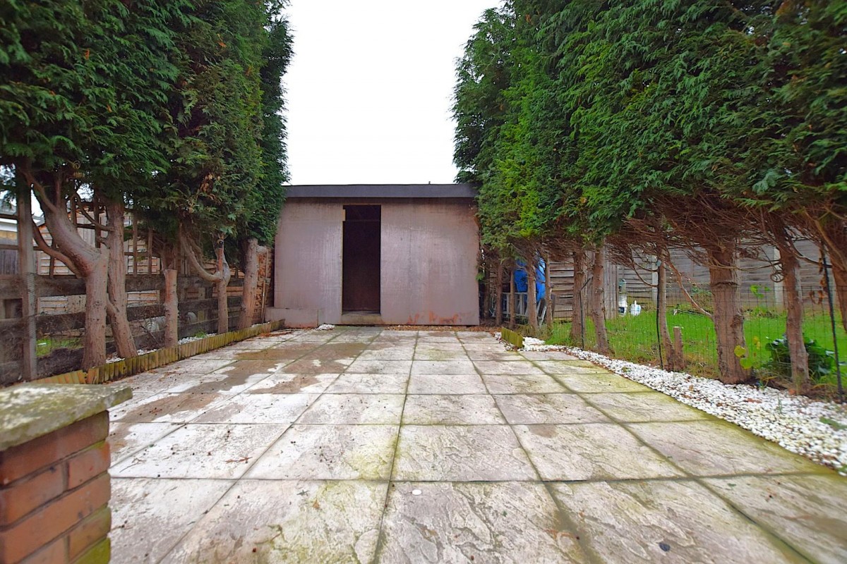 Green Lane, Dagenham, RM8