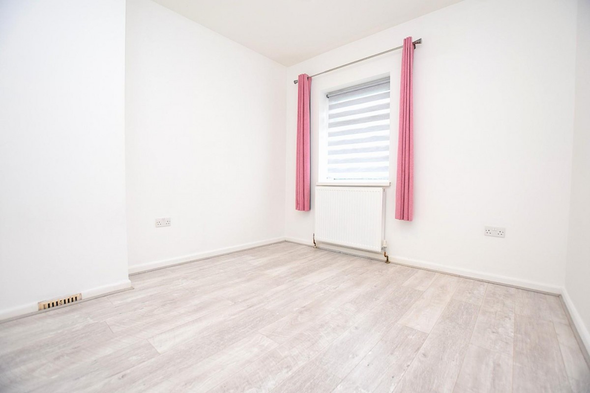 Green Lane, Dagenham, RM8