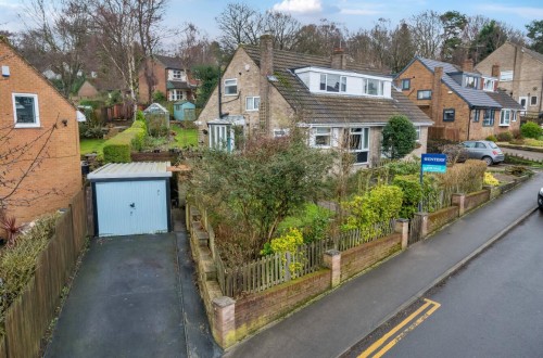 Carr Bridge Drive, Cookridge, LS16