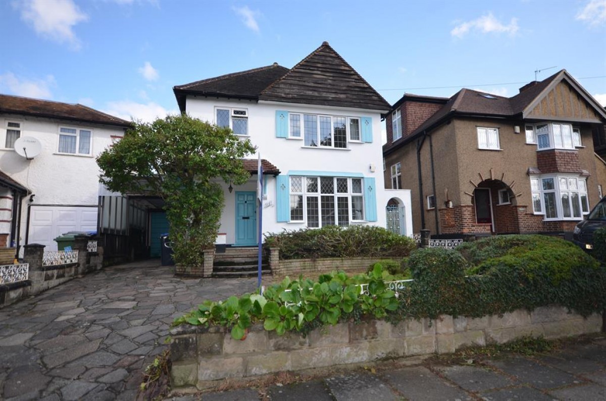 Aston Avenue , Kenton , Harrow Middlesex, HA3 0DB