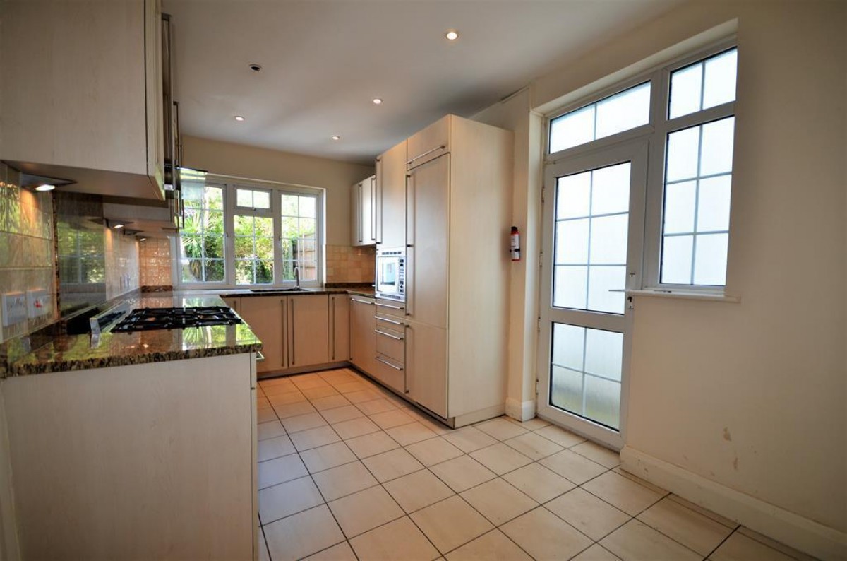 Aston Avenue , Kenton , Harrow Middlesex, HA3 0DB