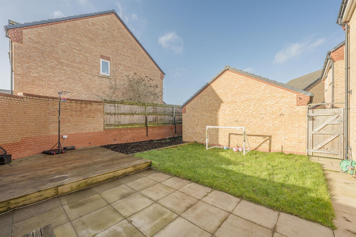 Field Sidings Way, Kingswinford, DY6 7AZ