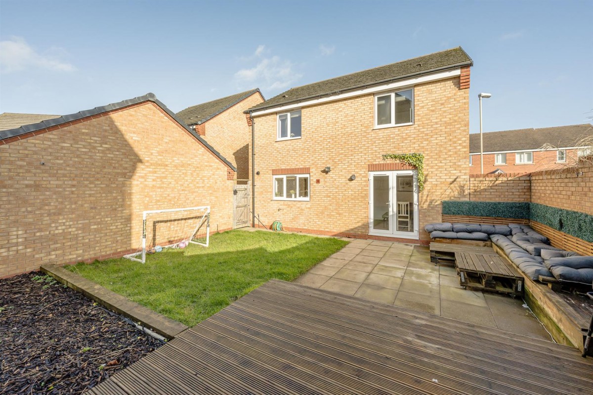 Field Sidings Way, Kingswinford, DY6 7AZ