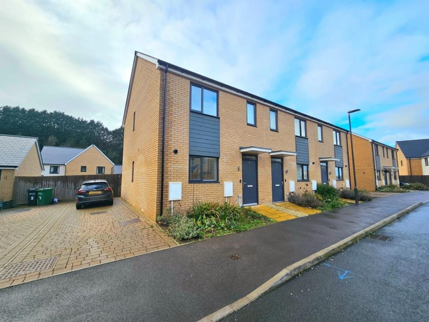 Wyatt Close, Dursley, Gloucestershire