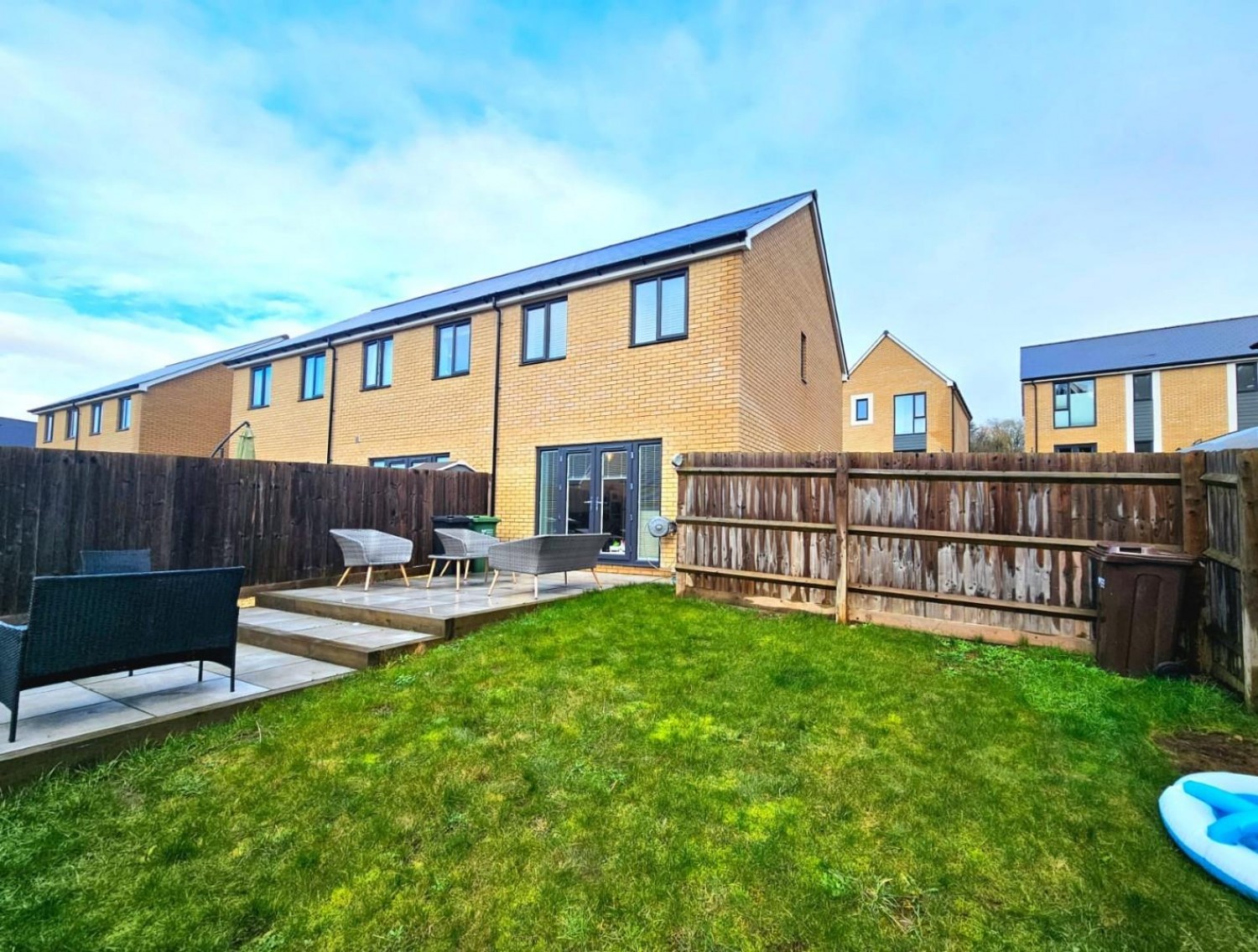 Wyatt Close, Dursley, Gloucestershire