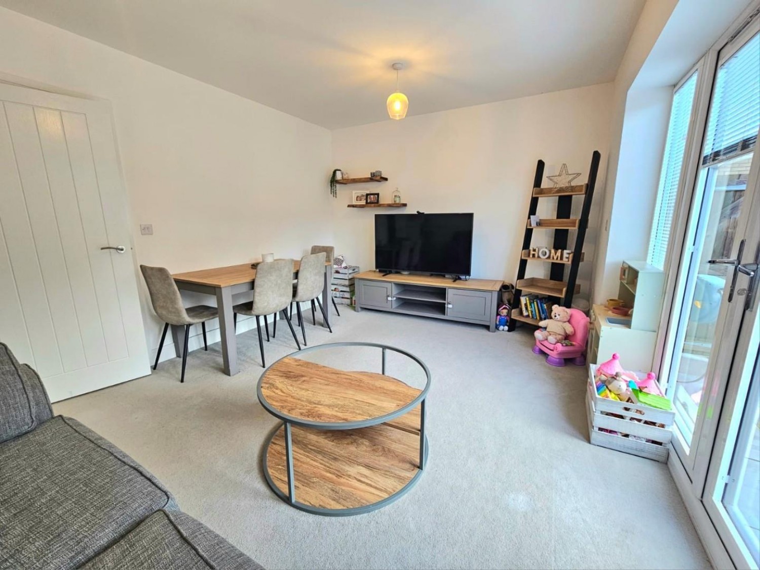 Wyatt Close, Dursley, Gloucestershire