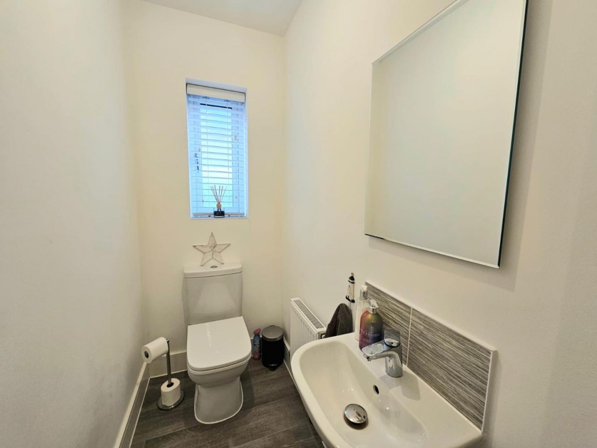 Wyatt Close, Dursley, Gloucestershire
