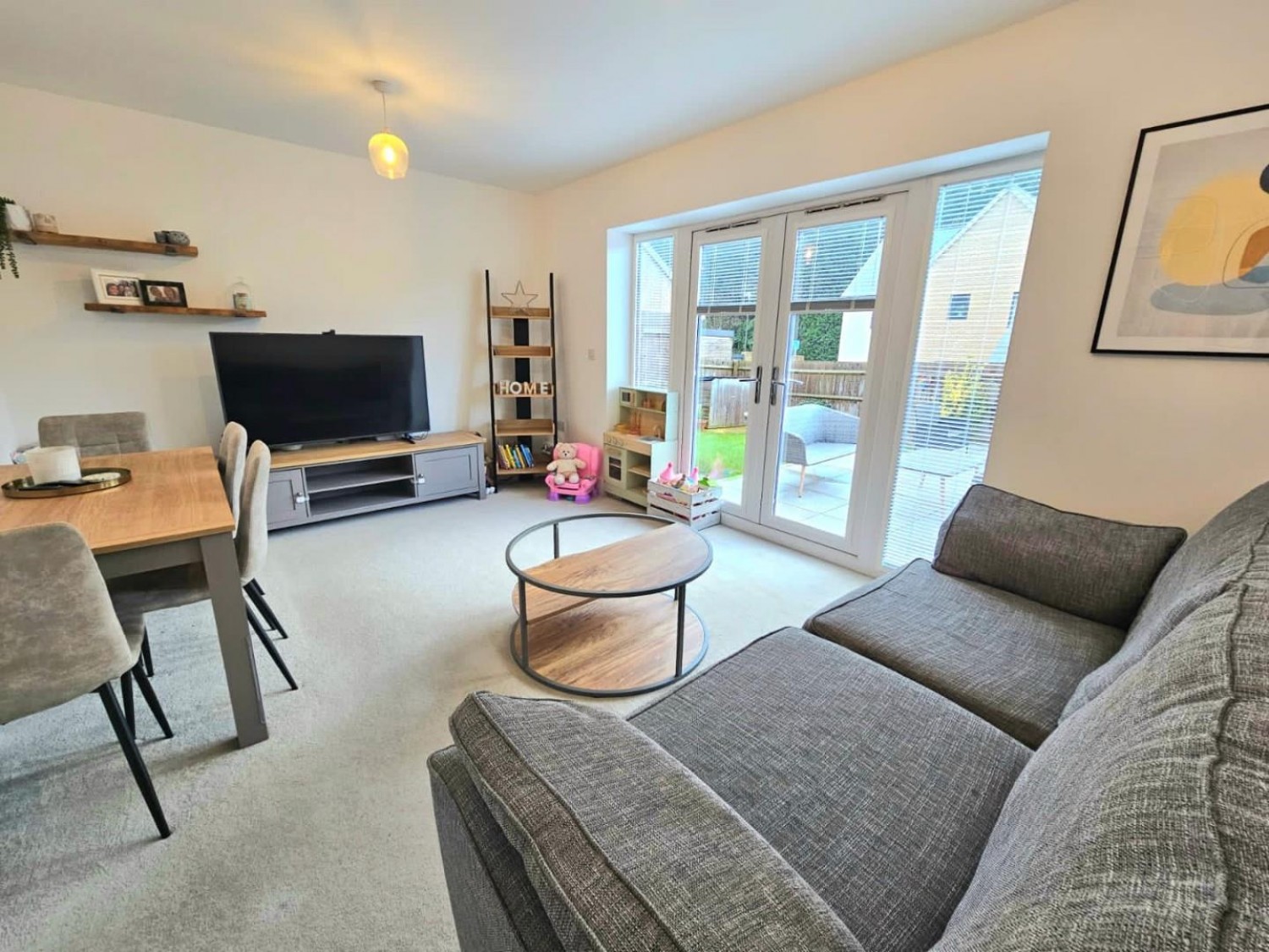 Wyatt Close, Dursley, Gloucestershire