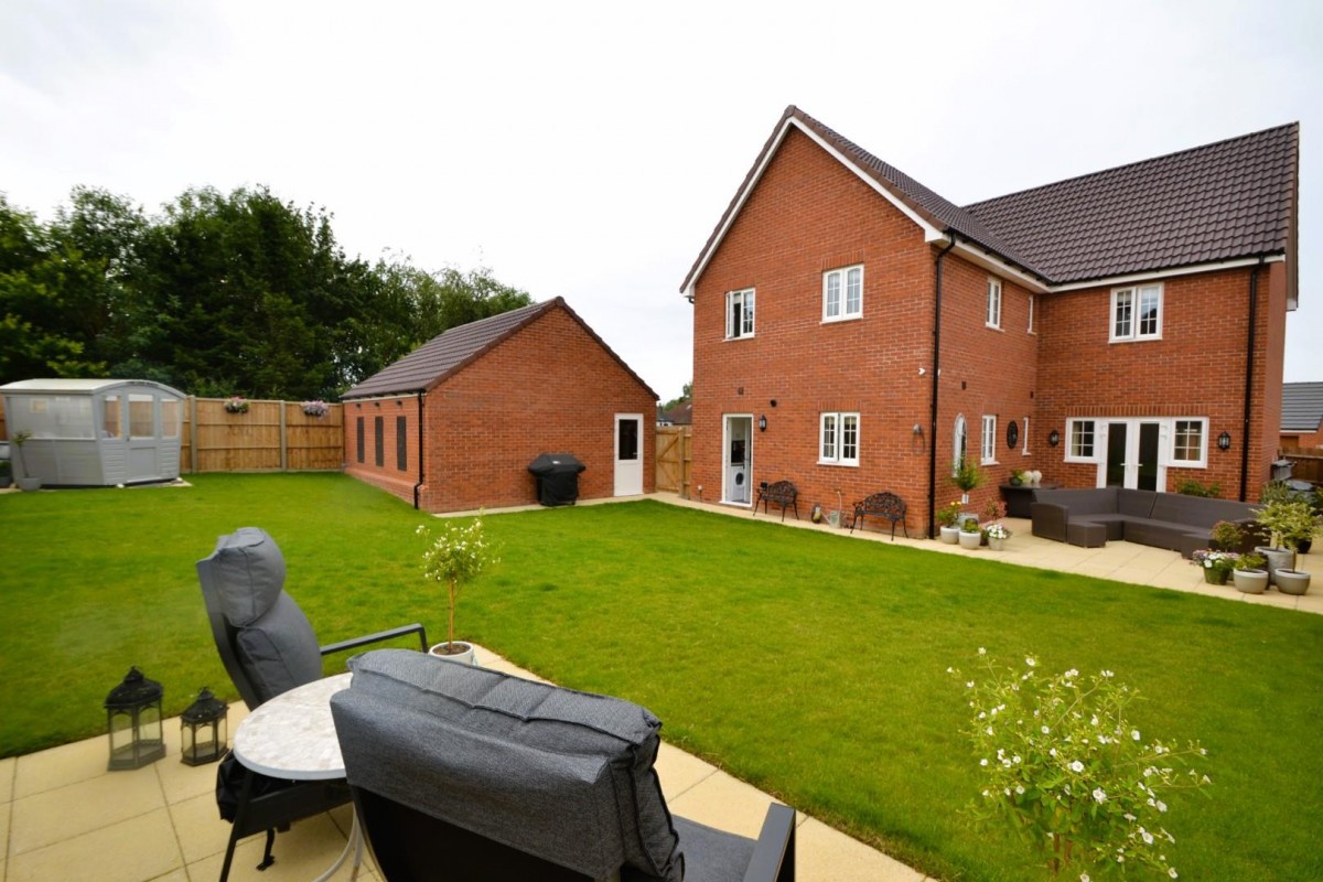 Impleton Grove, Buntingford