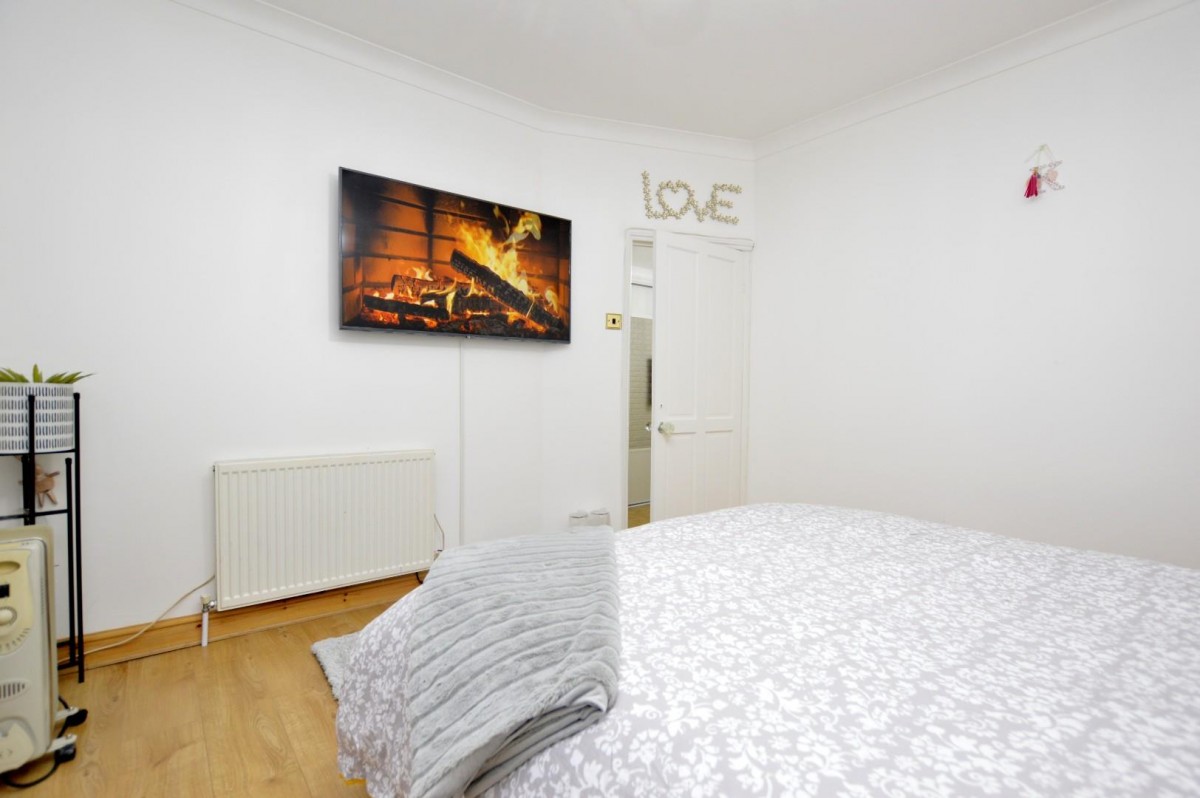 Ling Road, Canning Town, E16 4AN