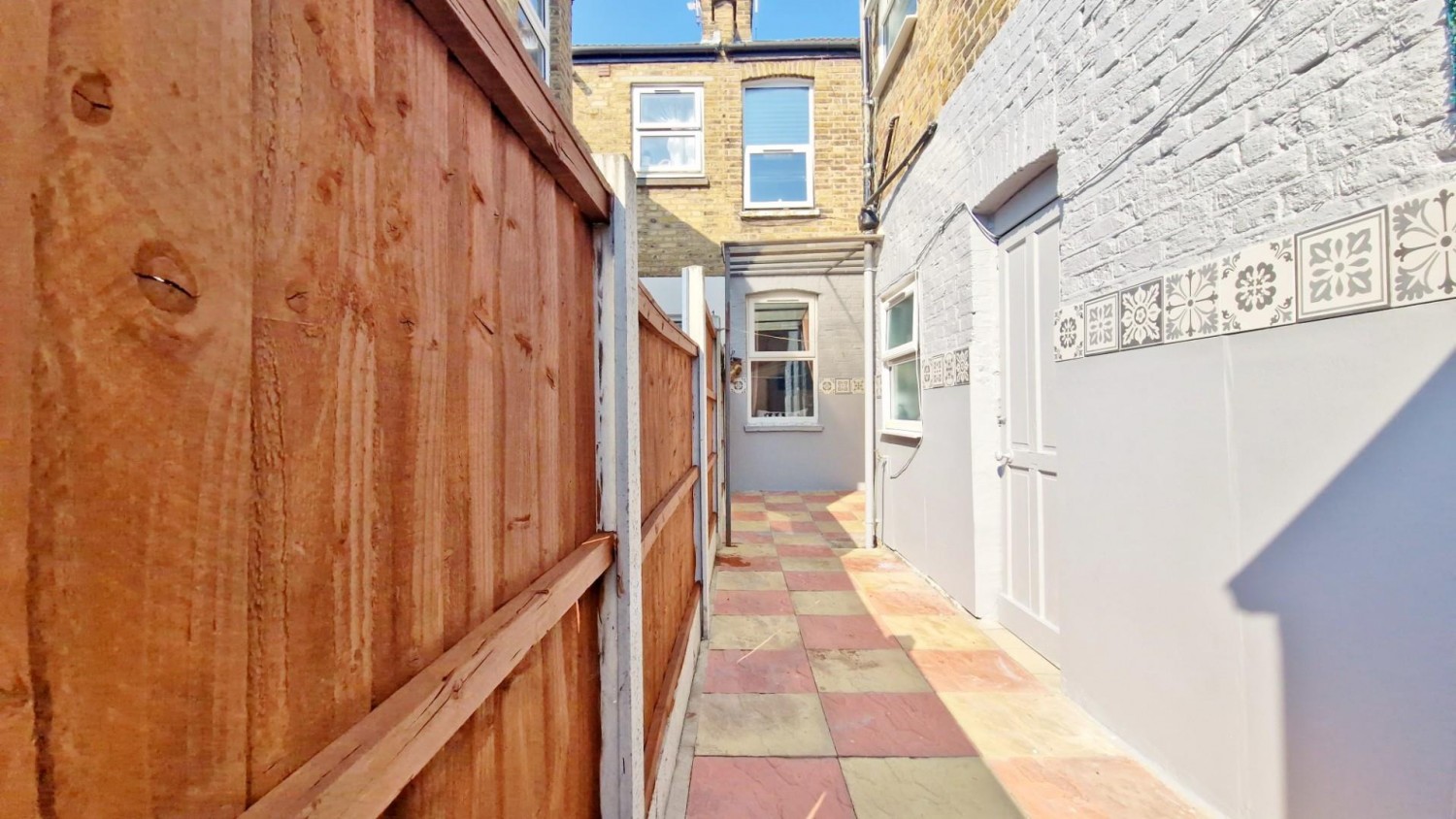 Ling Road, Canning Town, E16 4AN