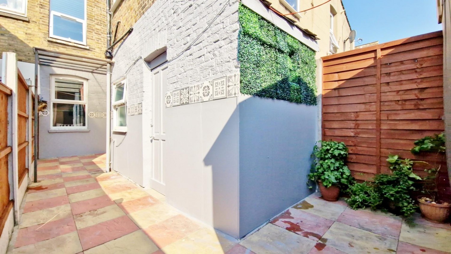Ling Road, Canning Town, E16 4AN