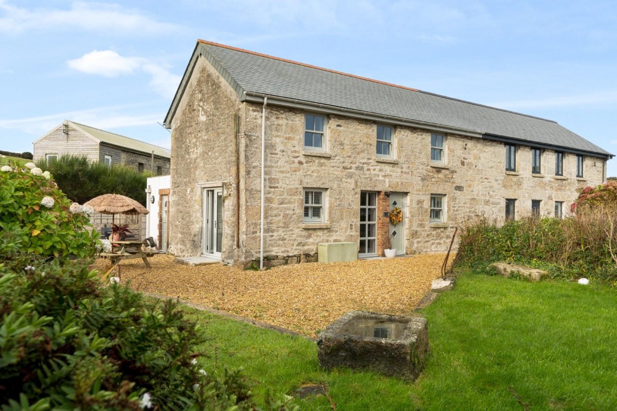 Luxurious property with land in Laity, near Helston