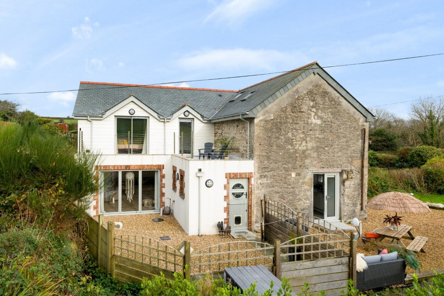 Luxurious property with land in Laity, near Helston