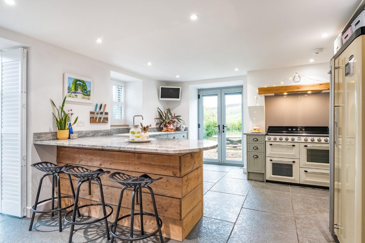 Luxurious property with land in Laity, near Helston