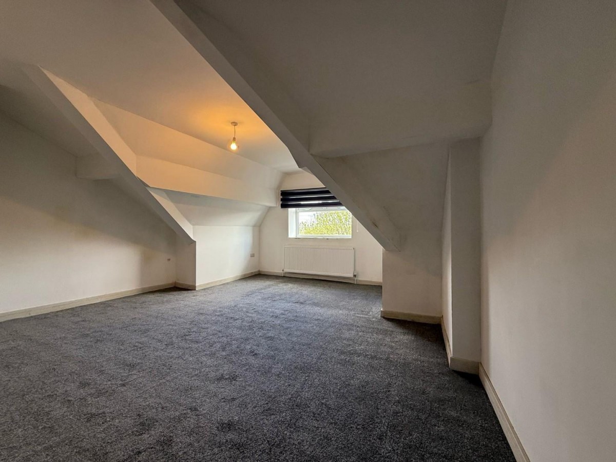 Broomhill Terrace, Off Warwick Road Batley