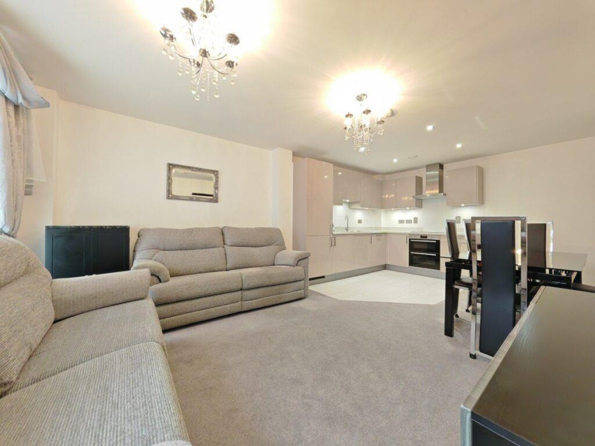 Peach Street, Wokingham