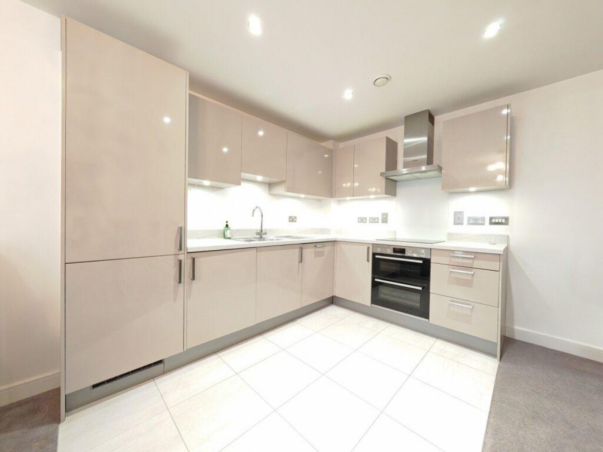 Peach Street, Wokingham