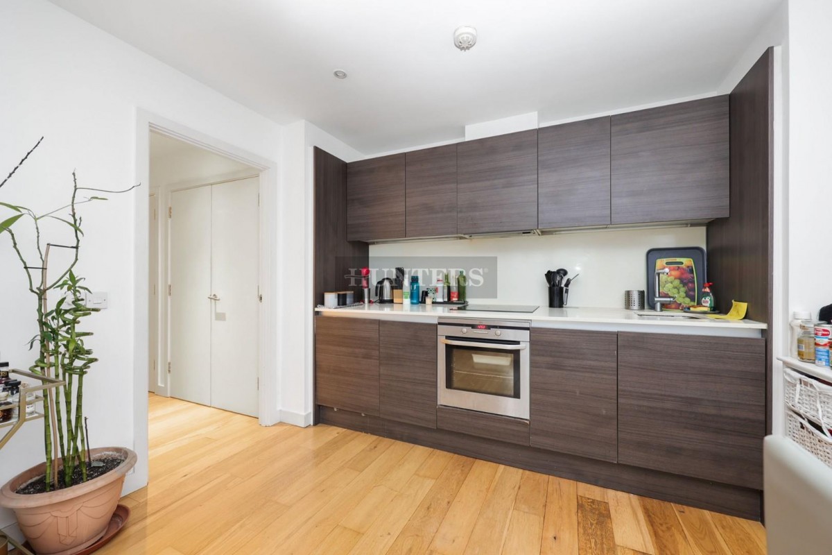 83 Crampton Street, London, SE17