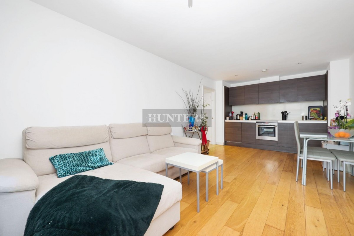 83 Crampton Street, London, SE17
