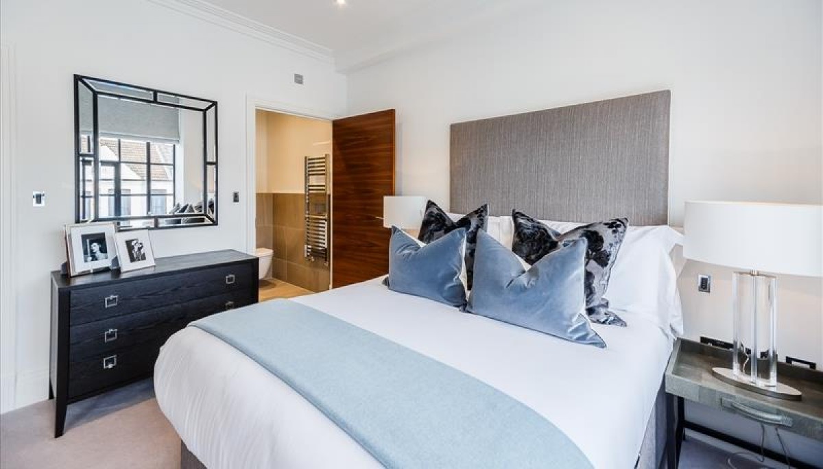 Rainville Road, London, W6