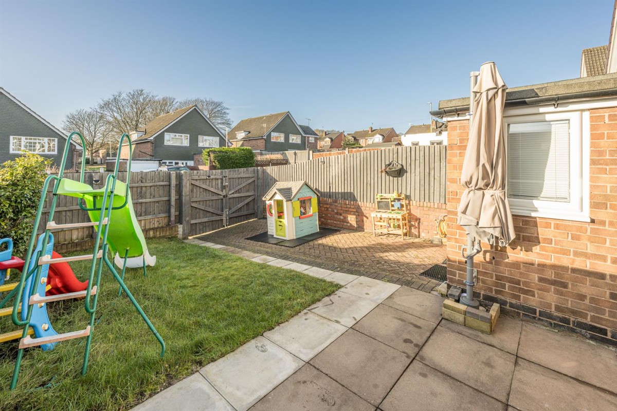Bells Lane, Stourbridge, DY8 5DW