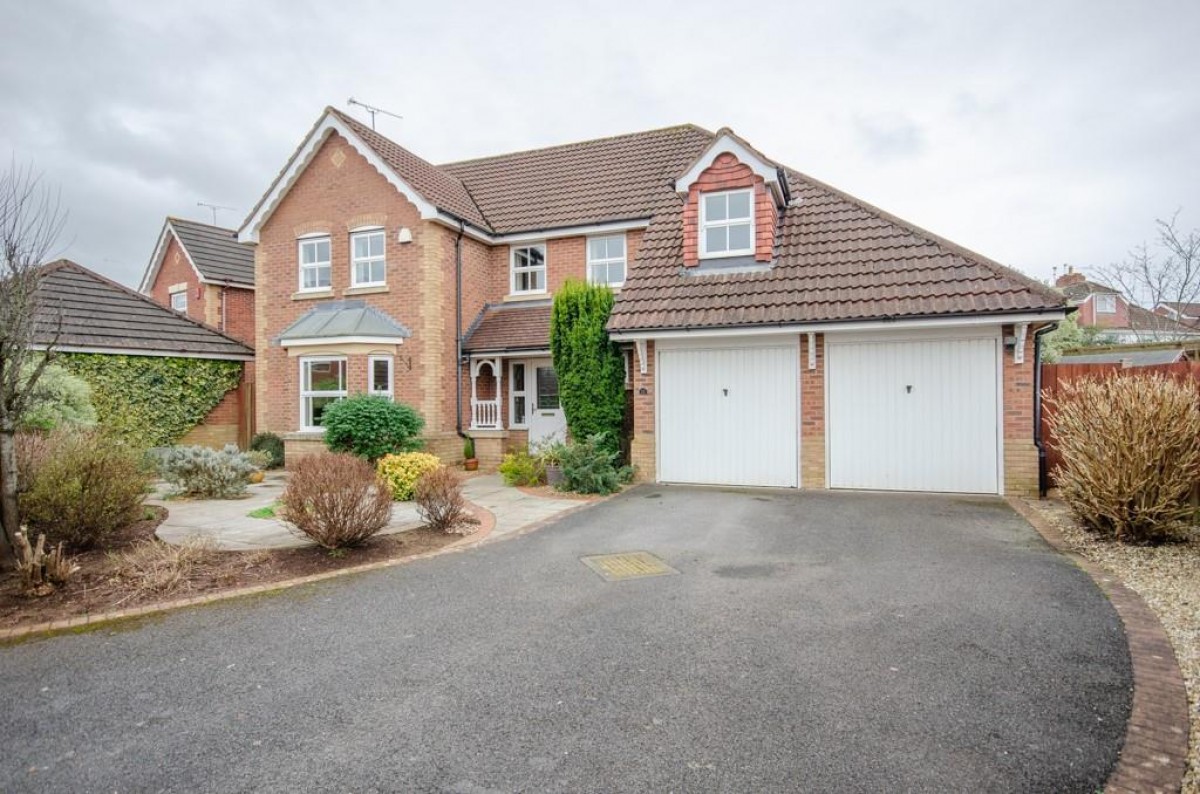 Heathfields, Downend, Bristol, BS16 6HT