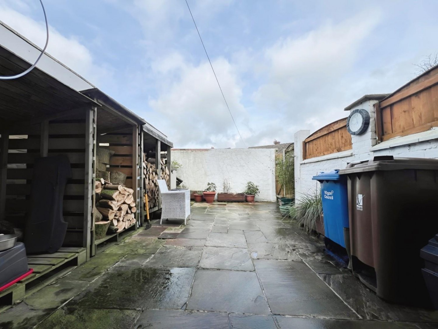 St. Helens Road, Leigh