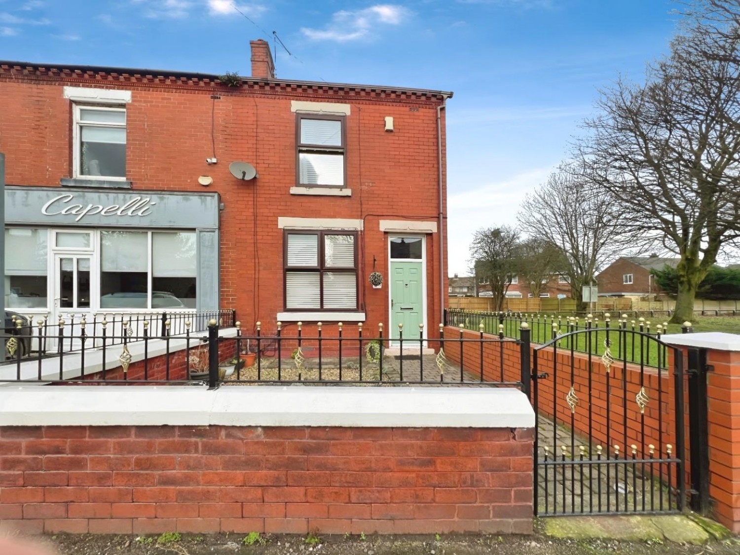 St. Helens Road, Leigh