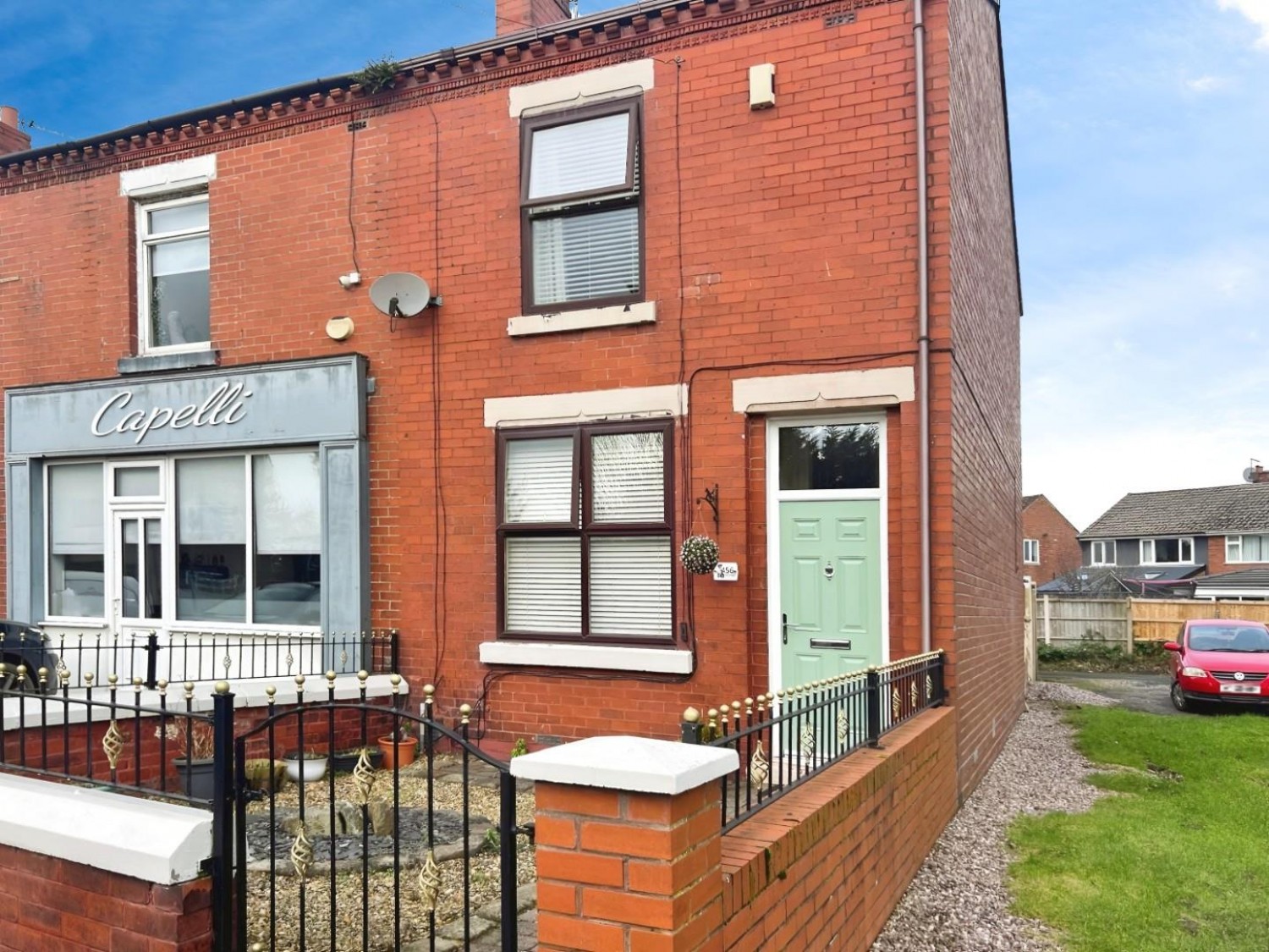 St. Helens Road, Leigh