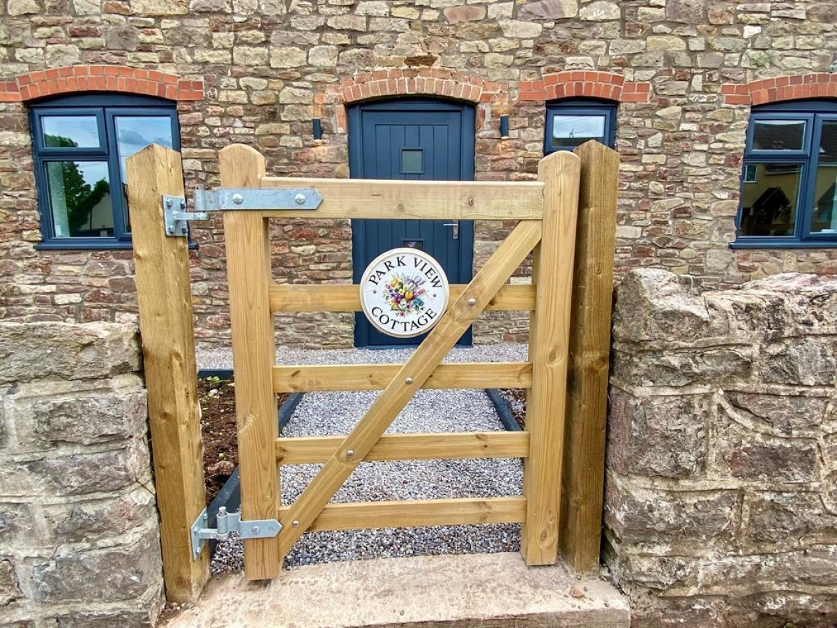 Stone, Berkeley, GL13 9JY