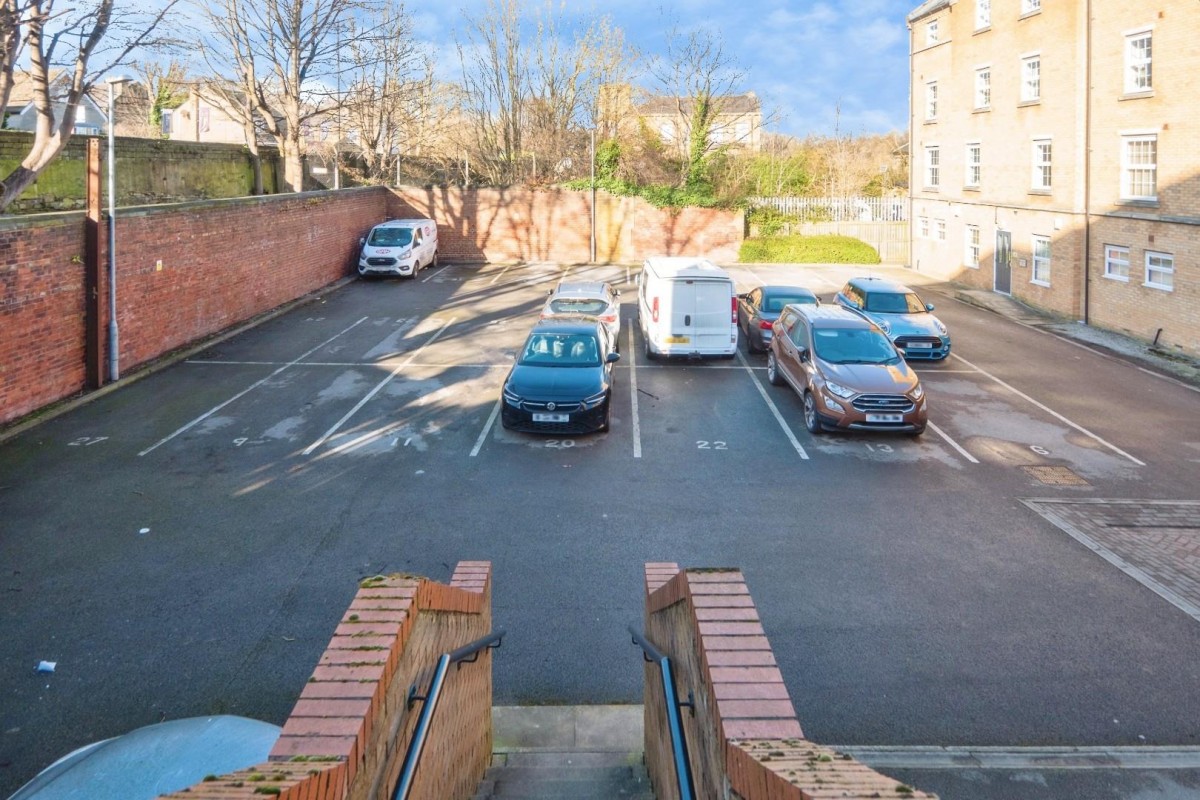 Broadlands Place, Pudsey, LS28 9GA