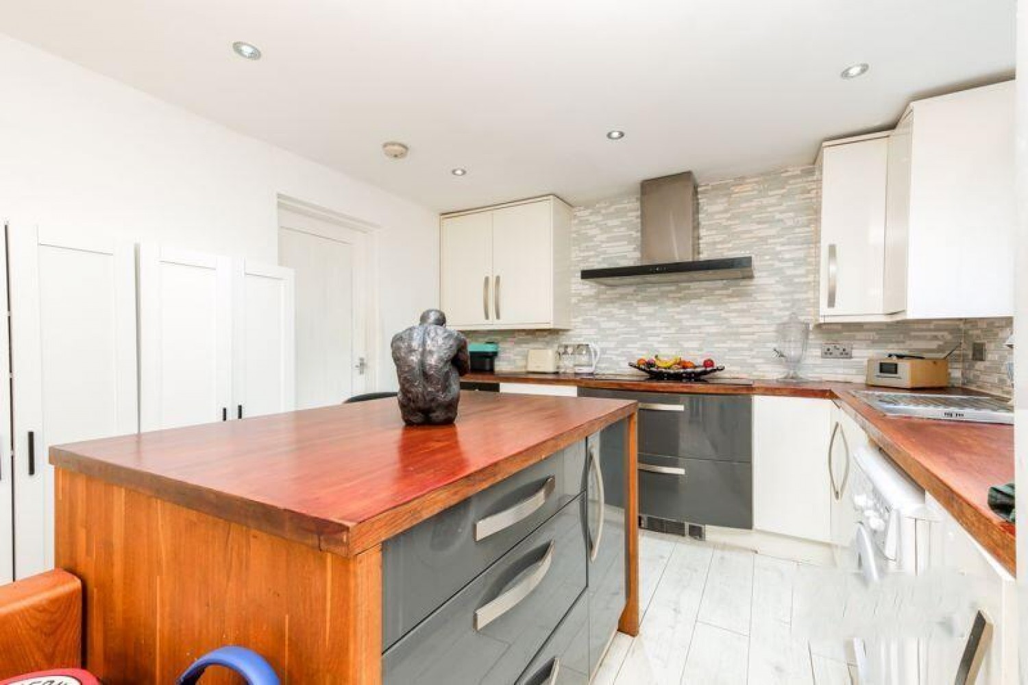 2 bedroom Bungalow for sale in Main Street, Rawmarsh, Rotherham, S62 5QX