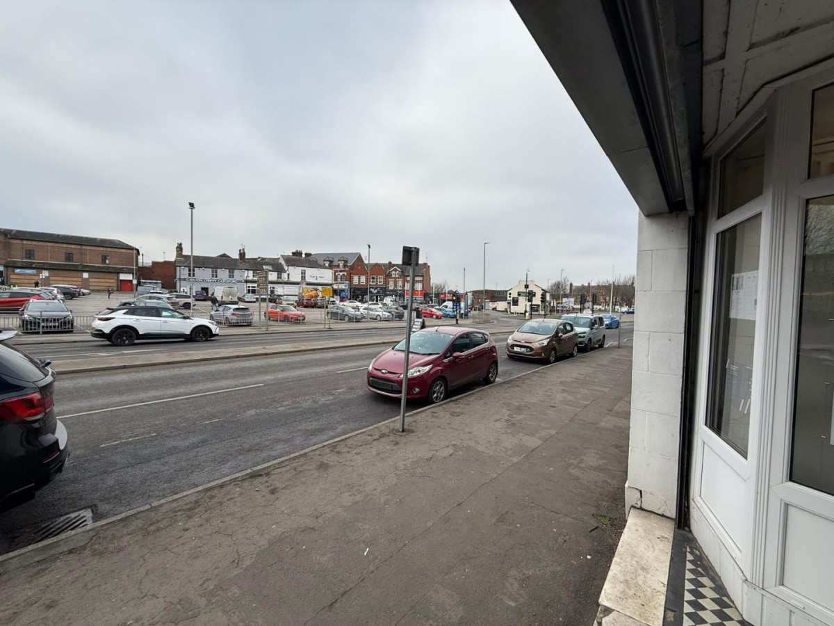 Shop Unit, Bridge Street, Castleford