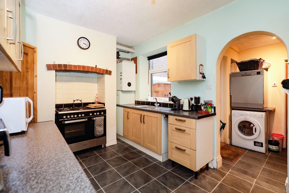 14 Grove Park View, Harrogate, HG1 4BT