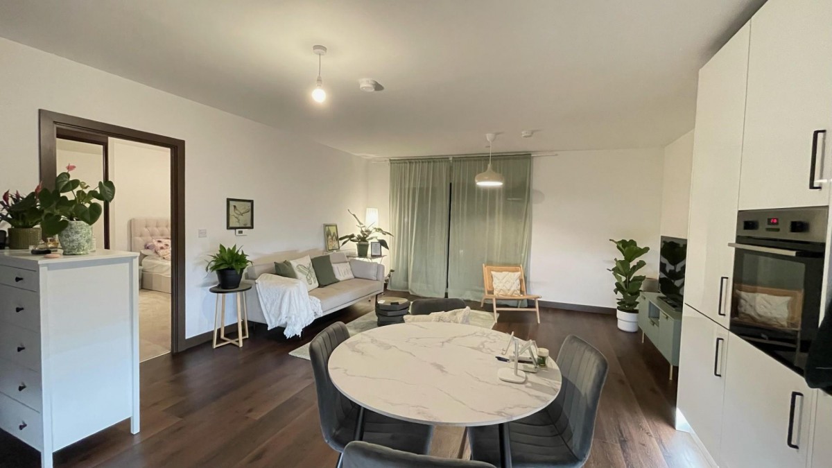 Gramophone Lane, Hayes, UB3 1FP