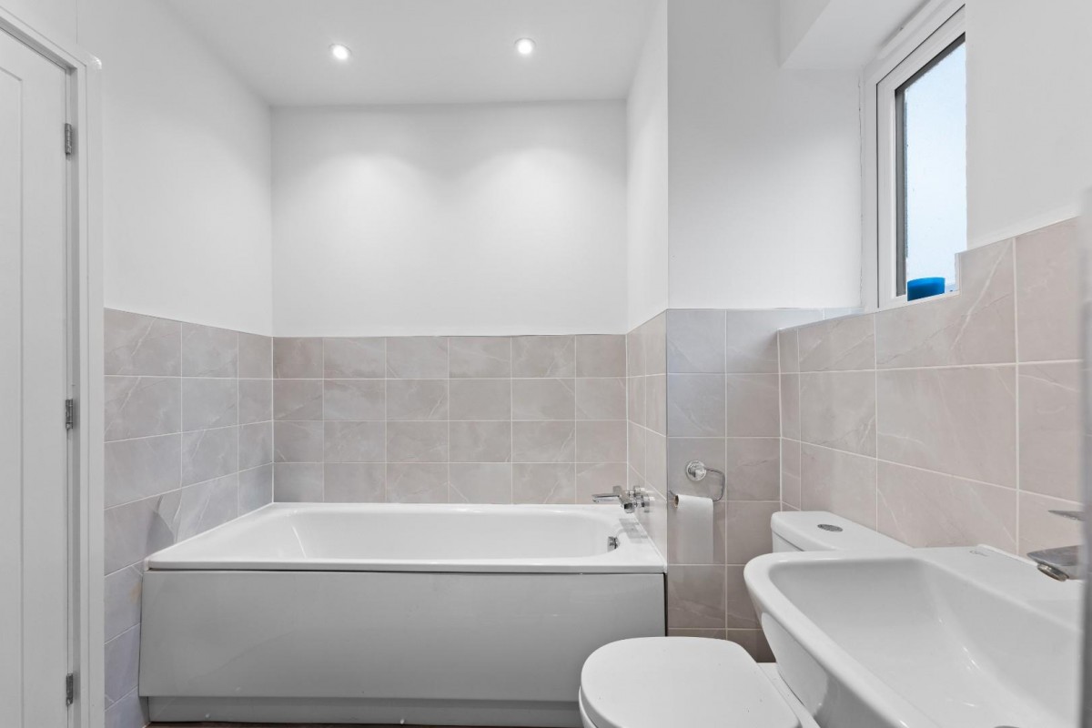 Tupton Road, Clay Cross, Chesterfield, S45 9FL