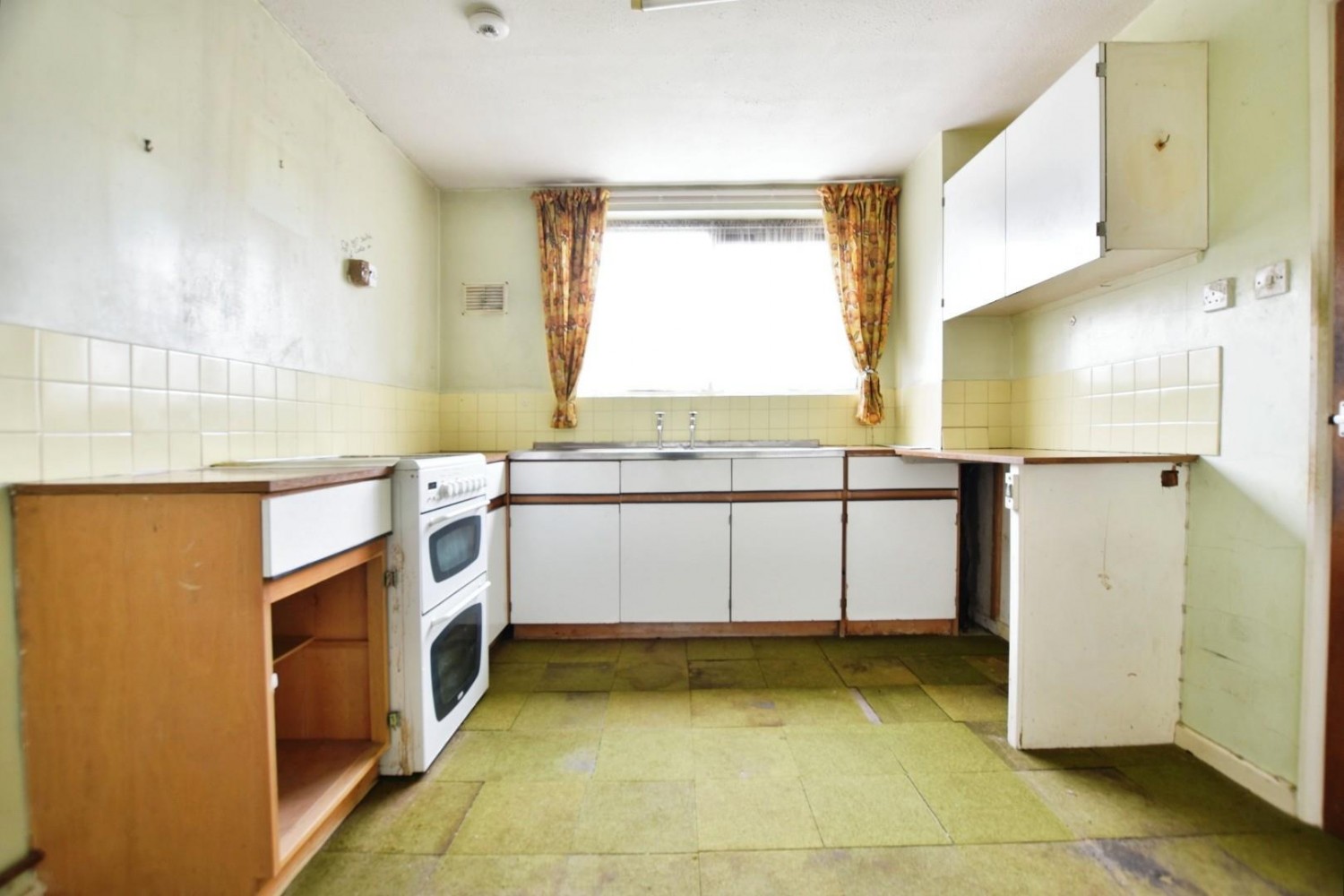 Leaholme Gardens, Whitchurch, Bristol
