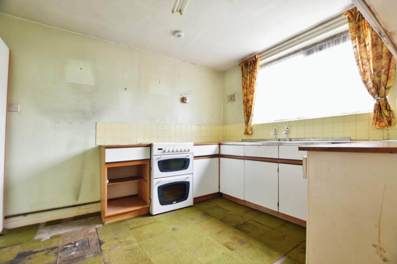 Leaholme Gardens, Whitchurch, Bristol