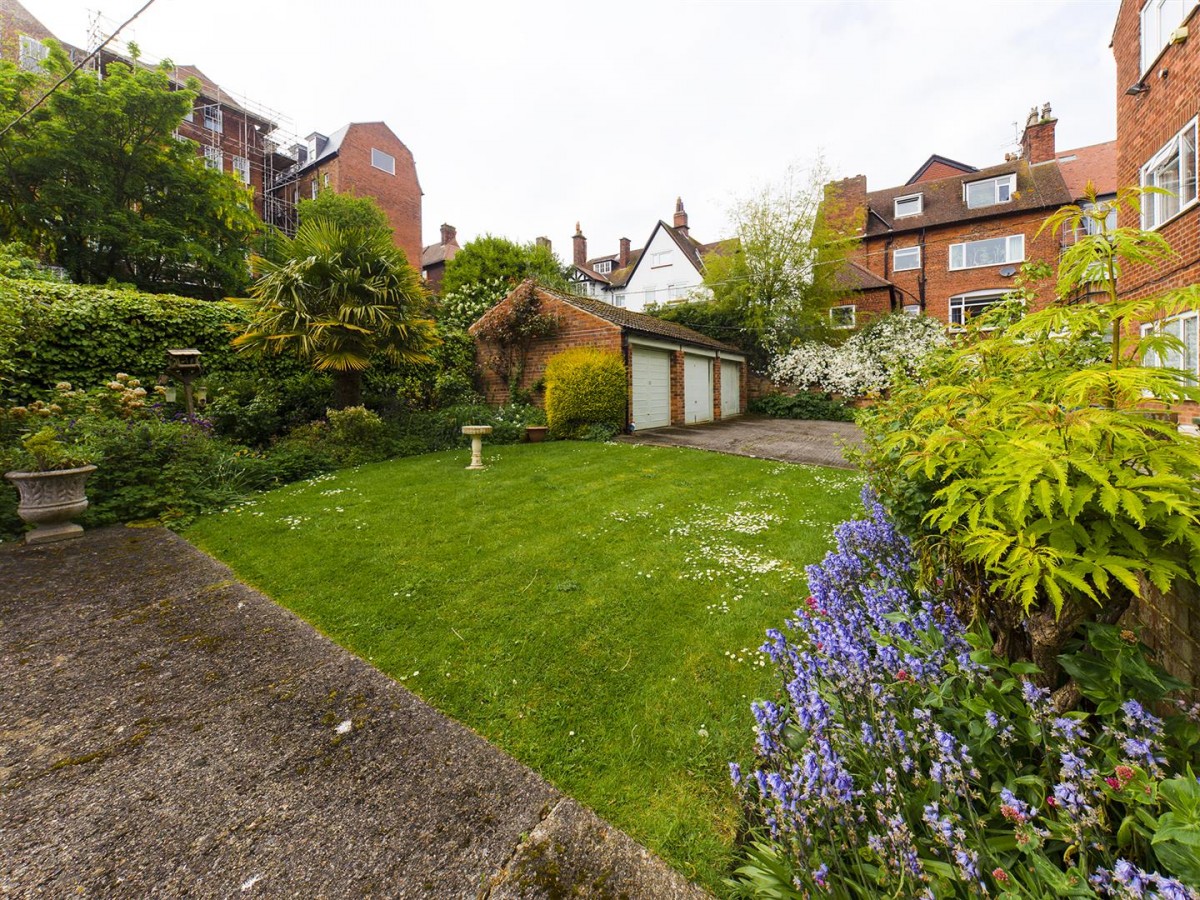 Holbeck Manor, Holbeck Avenue, Scarborough, North Yorkshire