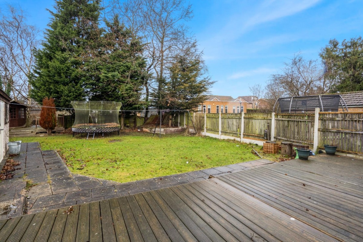 Linton Crescent, Alwoodley, Leeds