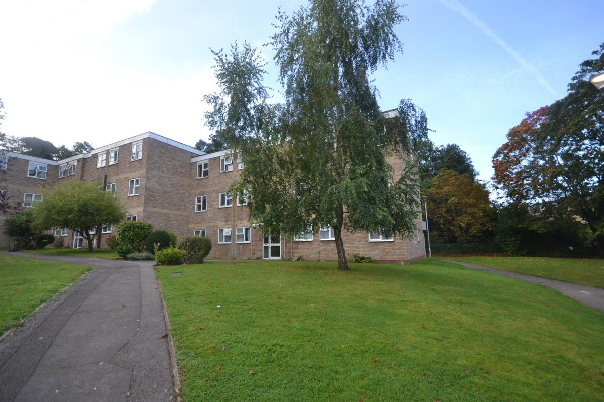 Malvern Court, Addington Road, Reading, Berkshire