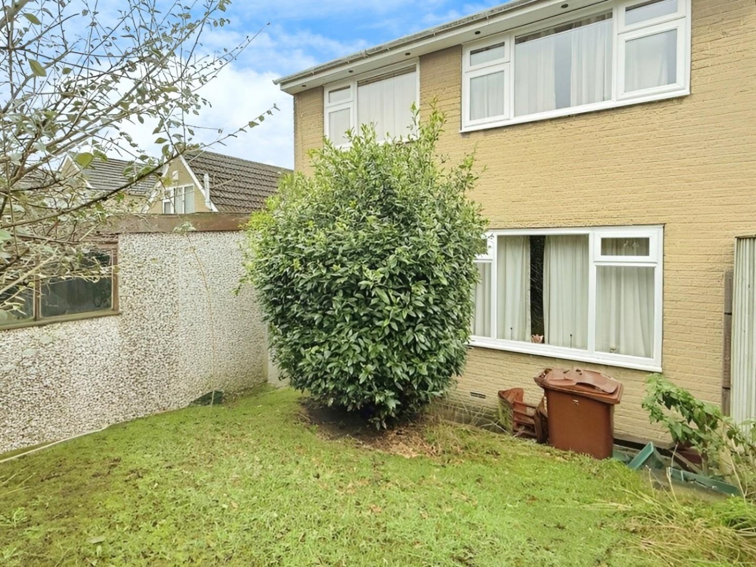 Well Garth View , Bramley , LS13 1EE