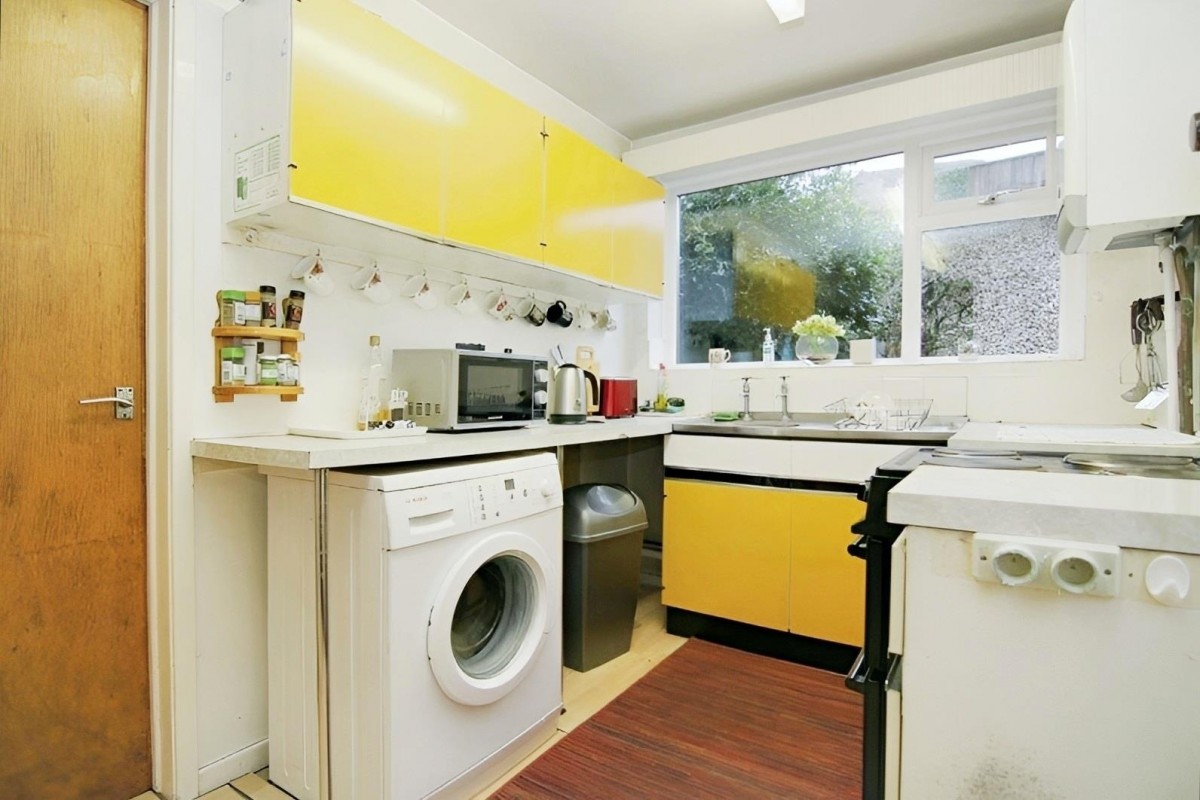 Well Garth View , Bramley , LS13 1EE