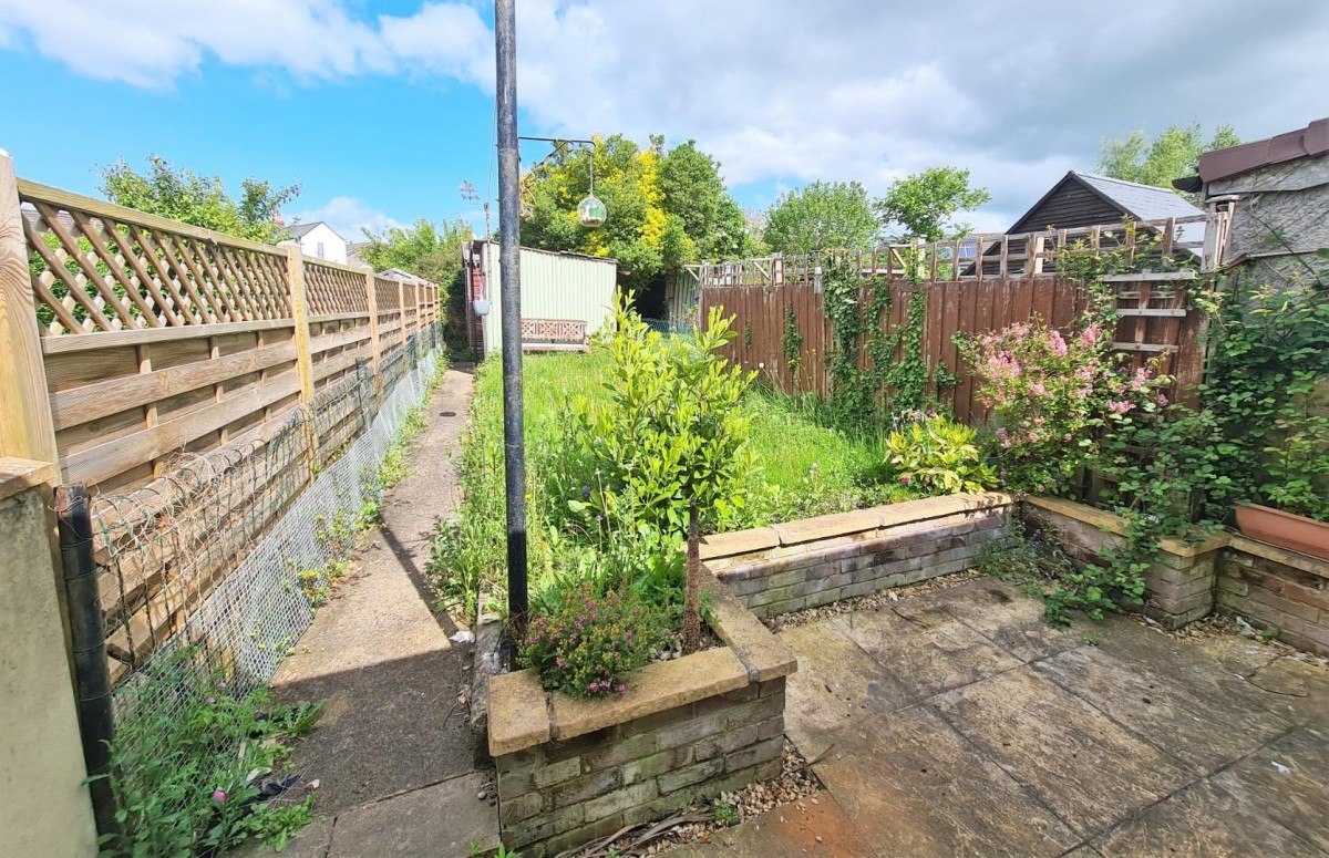 Walkmill Lane, Kingswood