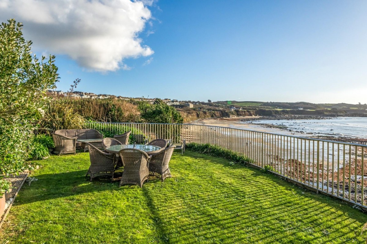 Oates Road, Marazion