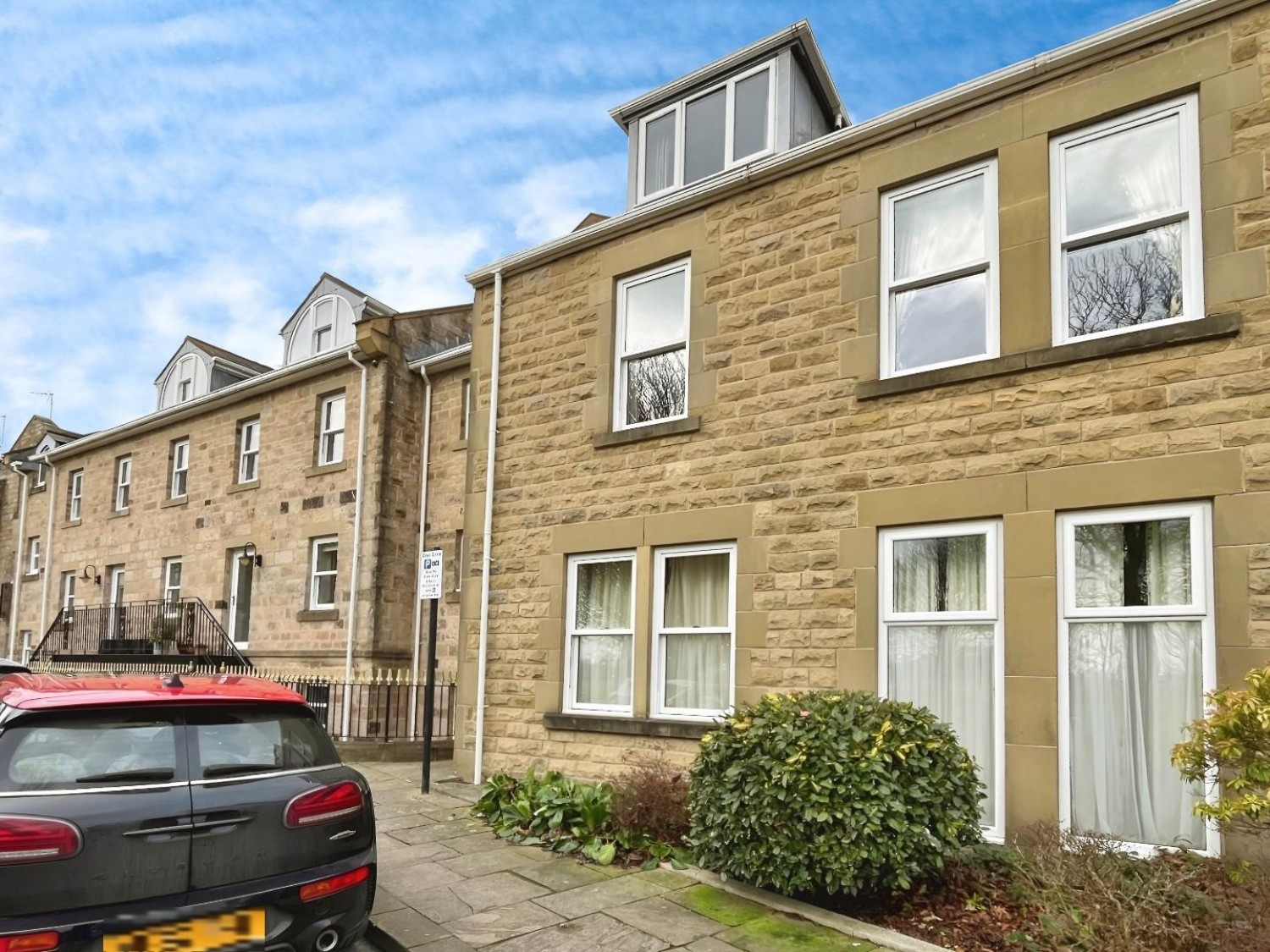 Church Square, Harrogate, HG1 4SS