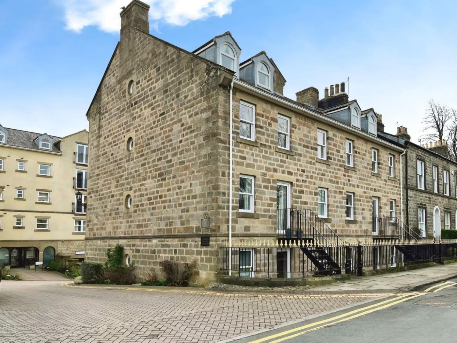 Church Square, Harrogate, HG1 4SS